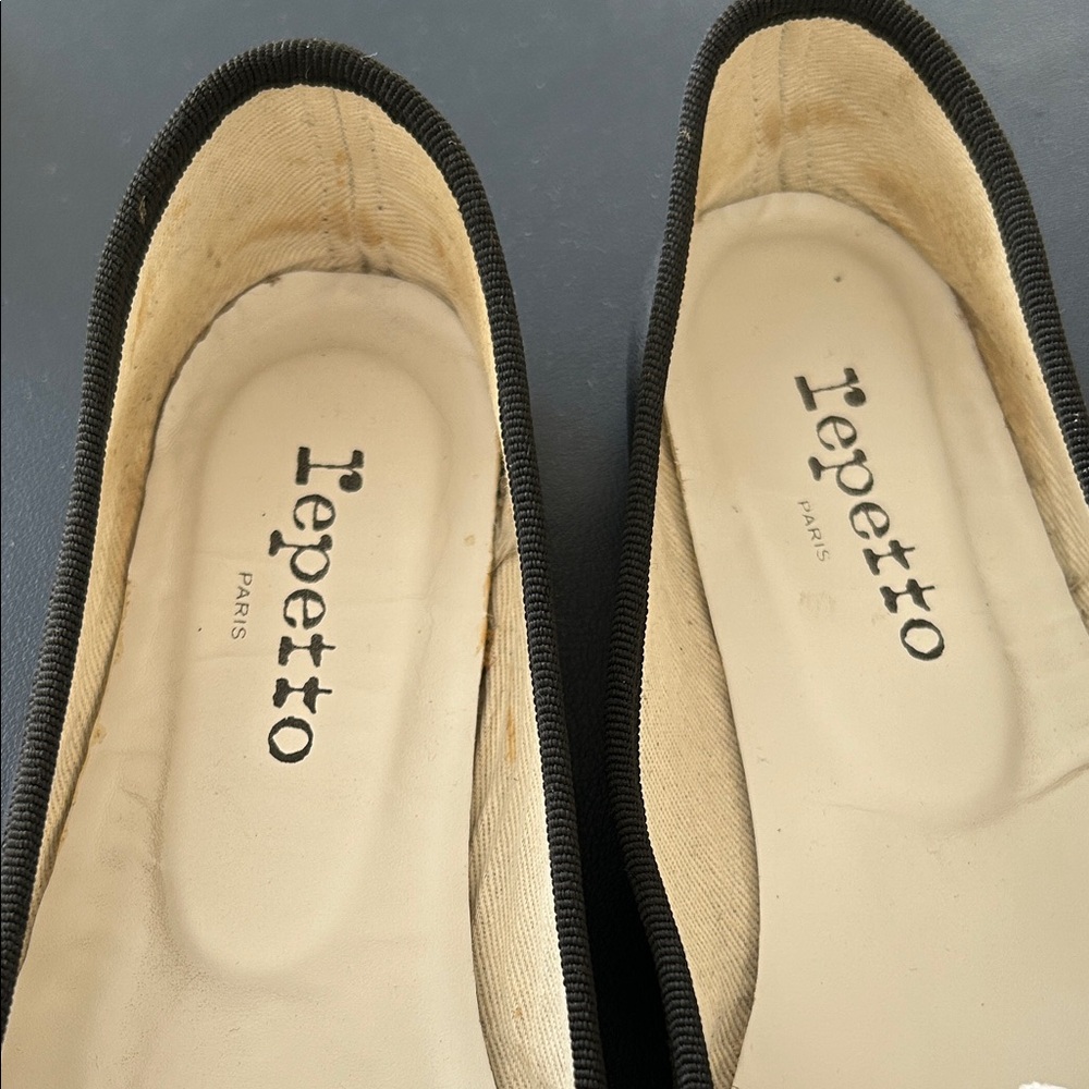 Repetto Black Ballet Flats with Bow - Picture 7 of 8